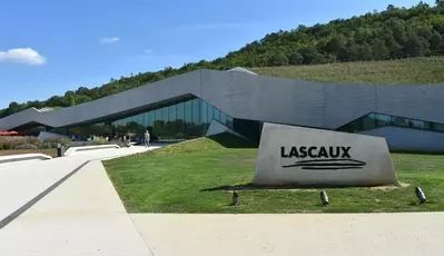 escale gourmande et visite grotte de Lascaux  le 6 juillet 2024. inscription avant le 30 avril 2024
